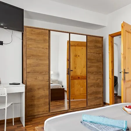 Apartamento Lovely Central 2-bedroom With Free Parking *