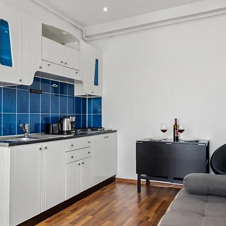 Lovely Central 2-bedroom With Free Parking * Bucarest