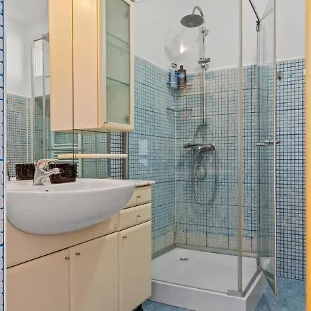 Lovely Central 2-bedroom With Free Parking Apartamento