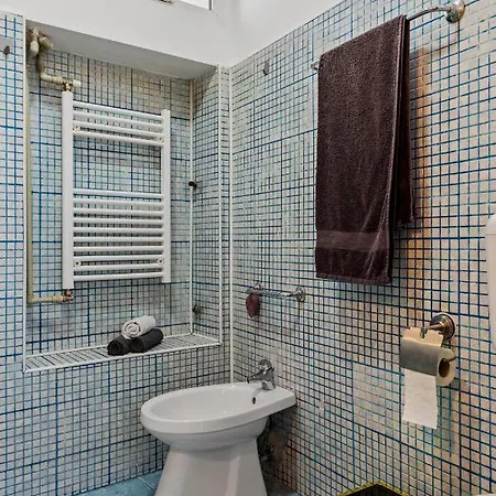 Lovely Central 2-bedroom With Free Parking Bucharest